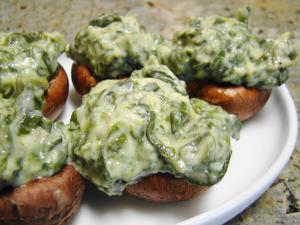 Champiñones rellenos de crema de espinaca