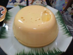 Flan novedoso de ricotta y arvejas