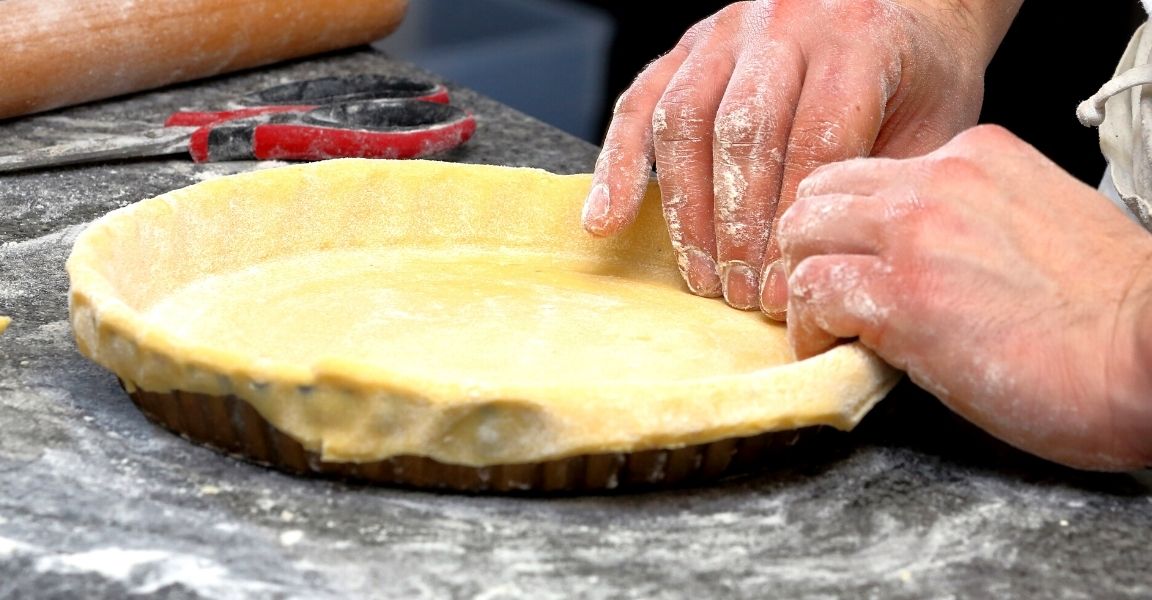 Masa de Tarta Salada - Receta básica y fácil ✓