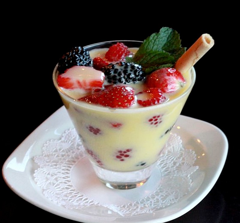 copa frutas y crema