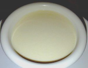 Salsa blanca con manteca vegetal y agua
