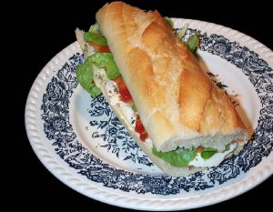 Sándwiches de tofu con tomates y.....