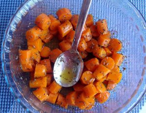 Zanahorias agridulces con pasas y naranja