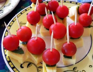 Bocaditos de tomates cherry y queso