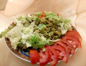 Ensalada de brócoli, lechuga y tomates