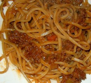 plato de tallarines salsa pomarola