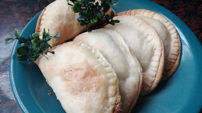 empanadas caprese (4) presta atención a estas- empanadas caprese-