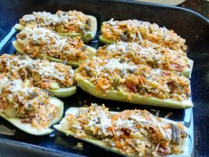 zucchini rellenos, descubre lo rica que es esta comida con los ingredientes que tiene