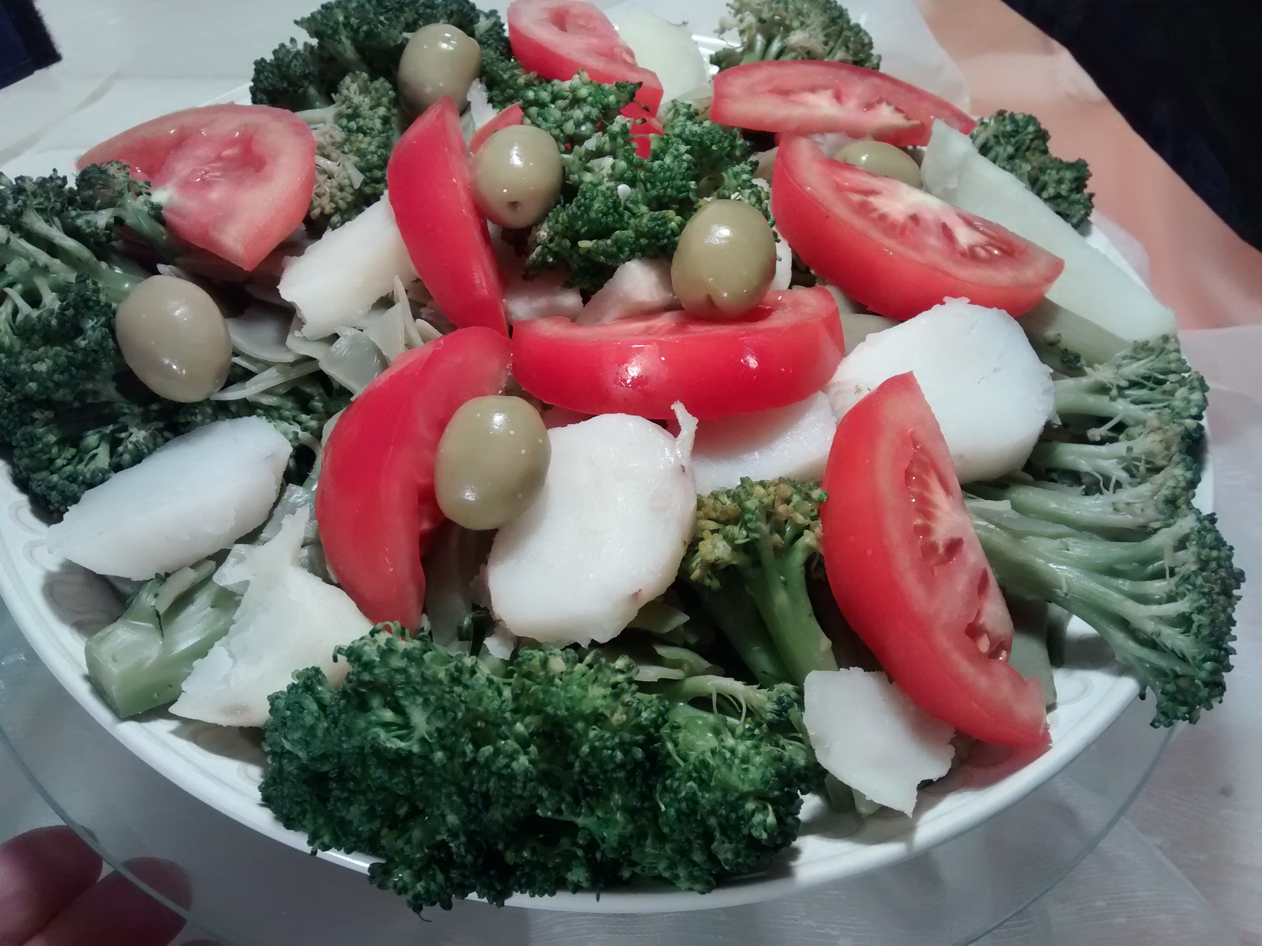 mira como se prepara esta ensalada de brócoli, chauchas, papa y disfrútala