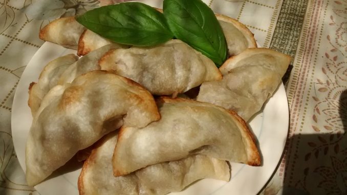 empanadas rellenas con ensalada rusa (2) empanadas rellenas con ensalada rusa