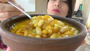 Porotos con mote