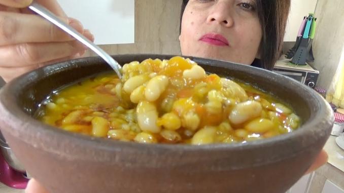 Porotos con mote 01