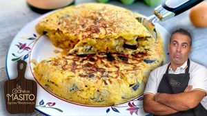 Tortilla de patata, berenjena y cebolla caramelizada